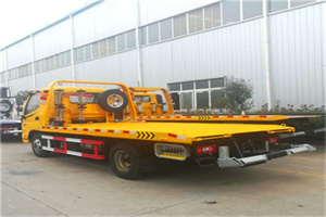 栖霞附近拖车救援搭电